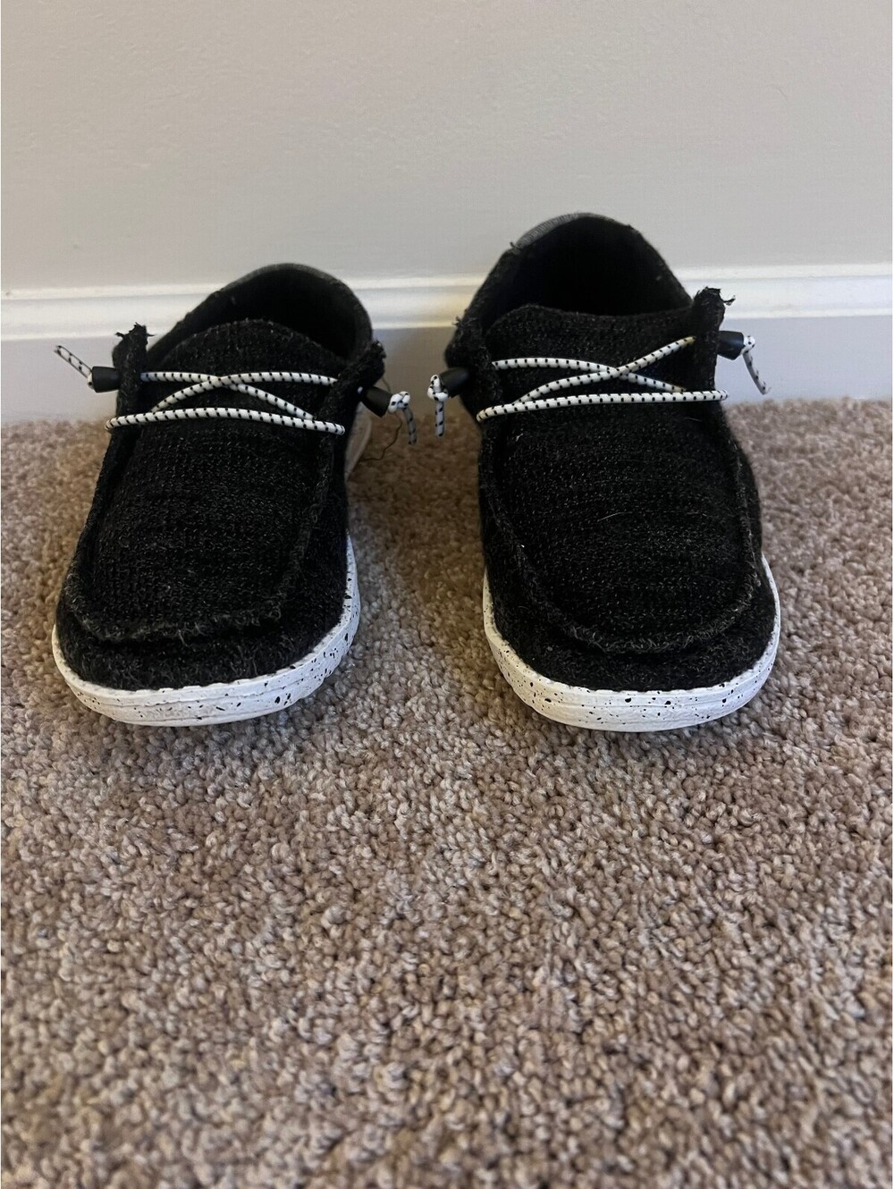 Hey Dude Wendy Black/White womens size 6 shoes